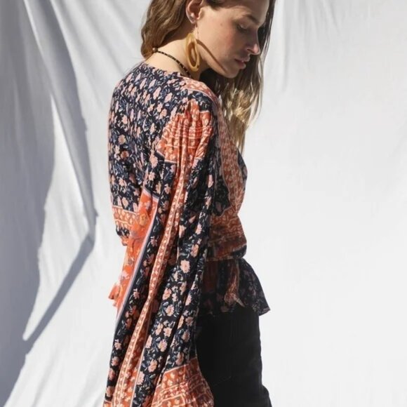 Jen's Pirate Booty | Roma Tarot Top in Gold - Picture 9 of 11